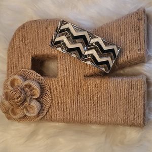 Black and white stretchy bracelet